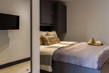 1 bed studio, St Columbas Close, City Centre, Coventry, CV14BX - Image 1